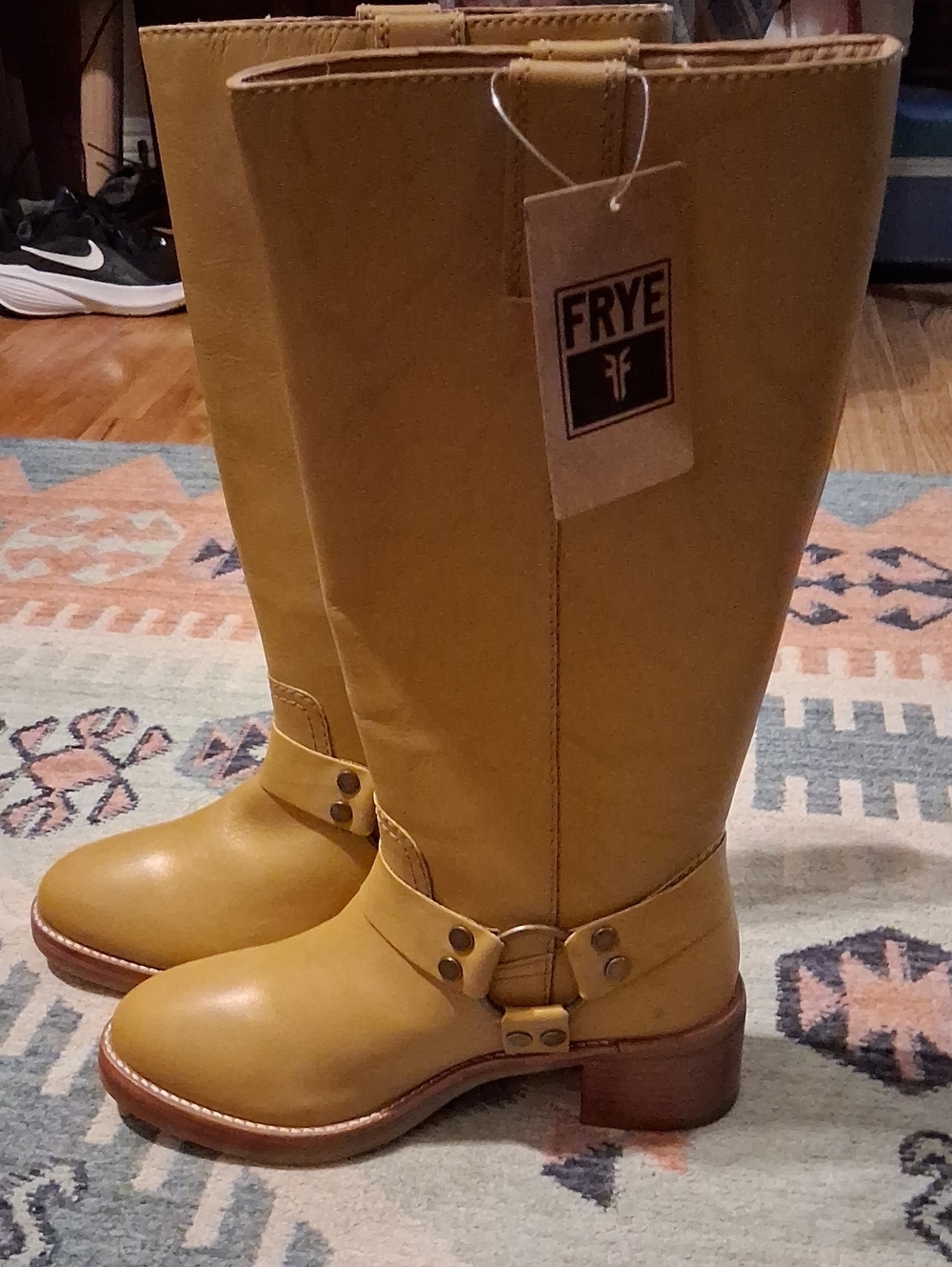 NWT Frye Camryn Leather Harness Banana Boots 7 - Picture 2 of 4